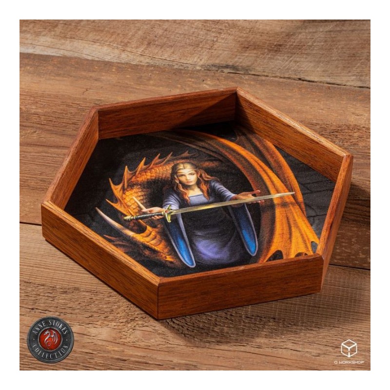 WADTAS09_Piste à dés en bois Anne Stokes - La Vérité