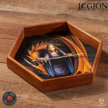 WADTAS09_Piste à dés en bois Anne Stokes - La Vérité
